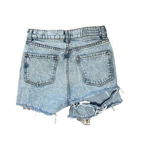 Revice 26 Light Wash Denim Cut Offs Jean Shorts Butt Rip 3 Inseam Button Fly